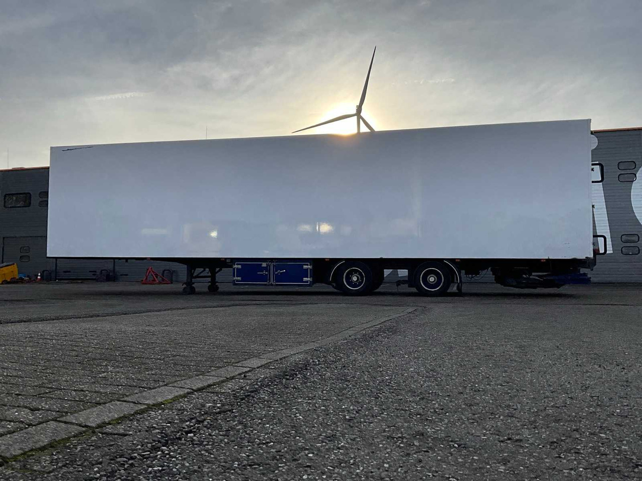 PACTON 2530 PL-S REFRIGERATED SEMI-TRAILER OB-84-YX - Semitrailer: bilde 2 PACTON 2530 PL-S REFRIGERATED SEMI-TRAILER OB-84-YX - Semitrailer: bilde 2