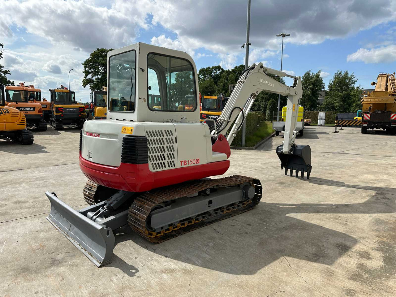 TAKEUCHI - 2010 - TB150C - MIDI EXCAVATOR - Gravemaskin: bilde 4 TAKEUCHI - 2010 - TB150C - MIDI EXCAVATOR - Gravemaskin: bilde 4