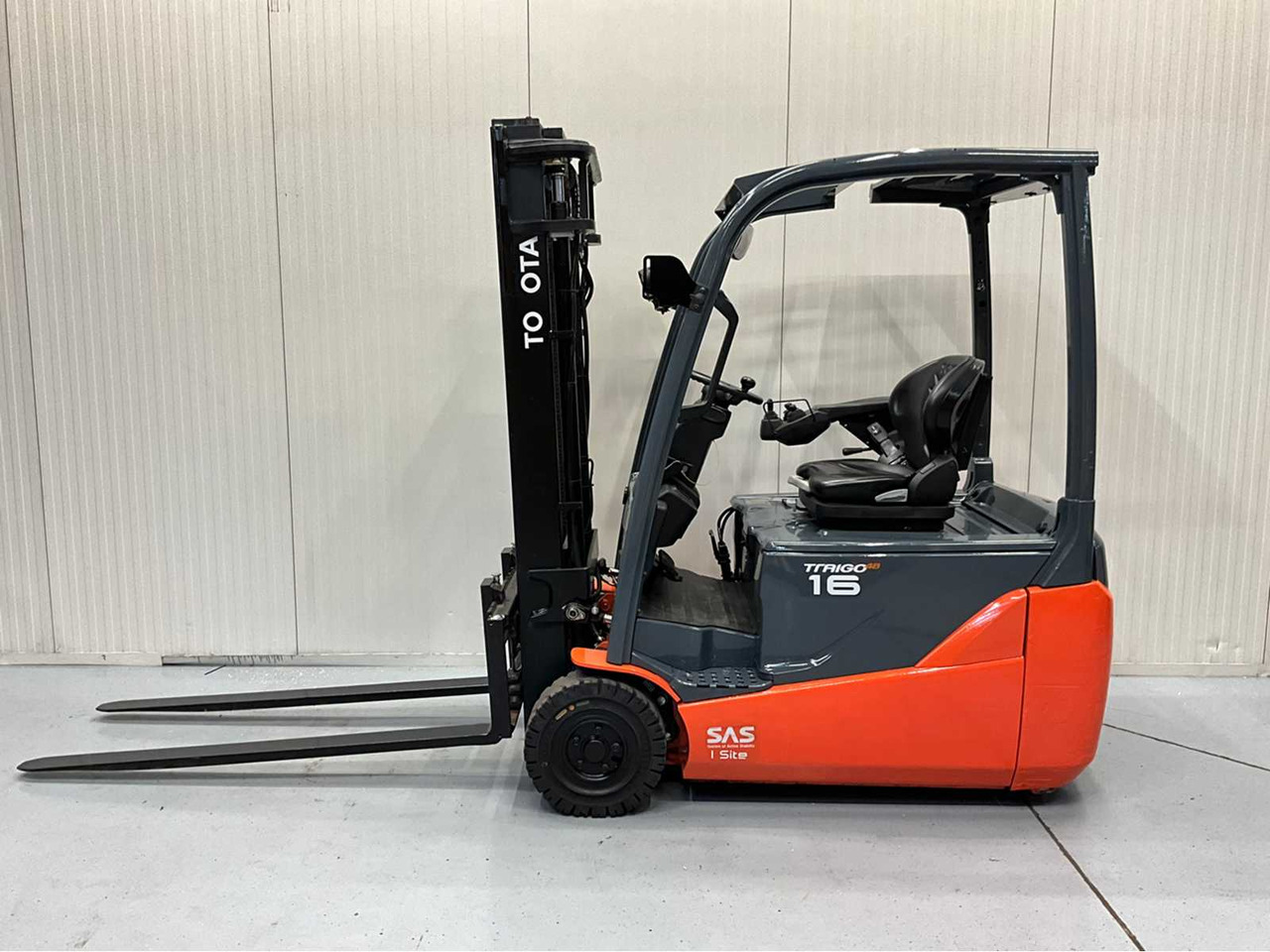 TOYOTA - 8FBE16T - FORKLIFT YEAR OF MANUFACTURE 2019- SPOONS 160CM - 7325 HOURS - SIDE-SHIFT - Gaffeltruck: bilde 2 TOYOTA - 8FBE16T - FORKLIFT YEAR OF MANUFACTURE 2019- SPOONS 160CM - 7325 HOURS - SIDE-SHIFT - Gaffeltruck: bilde 2