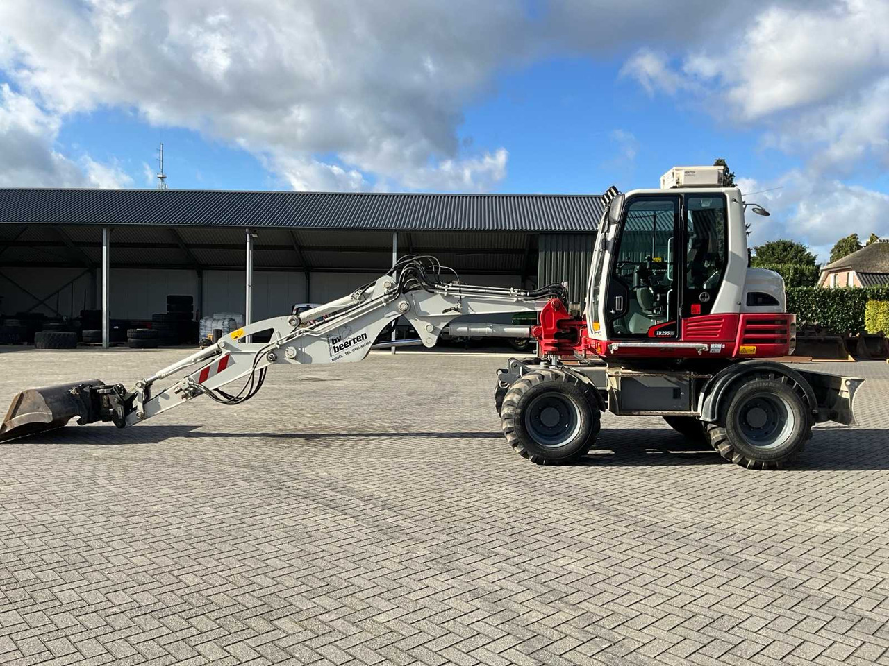 Takeuchi 2015 TAKEUCHI TB295W WHEELED EXCAVATOR - Hjulgraver: bilde 5 Takeuchi 2015 TAKEUCHI TB295W WHEELED EXCAVATOR - Hjulgraver: bilde 5