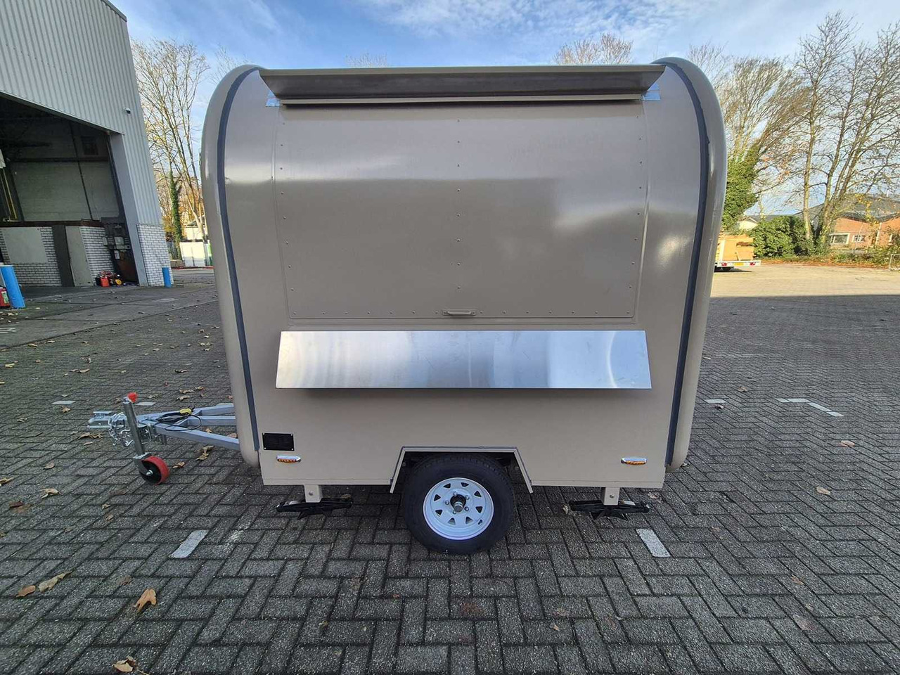 FOOD TRUCK BROWN - 2025 - Tilhenger: bilde 1 FOOD TRUCK BROWN - 2025 - Tilhenger: bilde 1