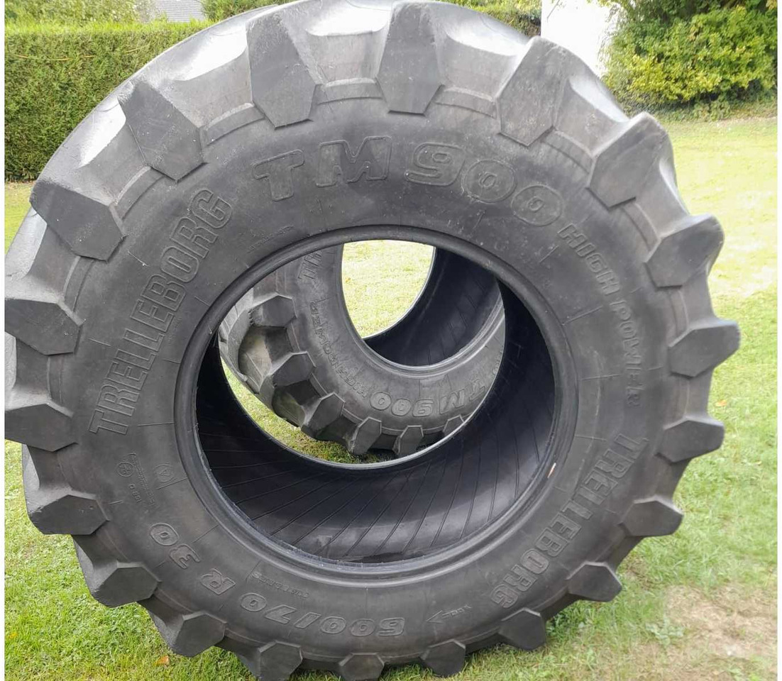 Trelleborg TM900 tubless - Dekk og felger for Traktor: bilde 1 Trelleborg TM900 tubless - Dekk og felger for Traktor: bilde 1