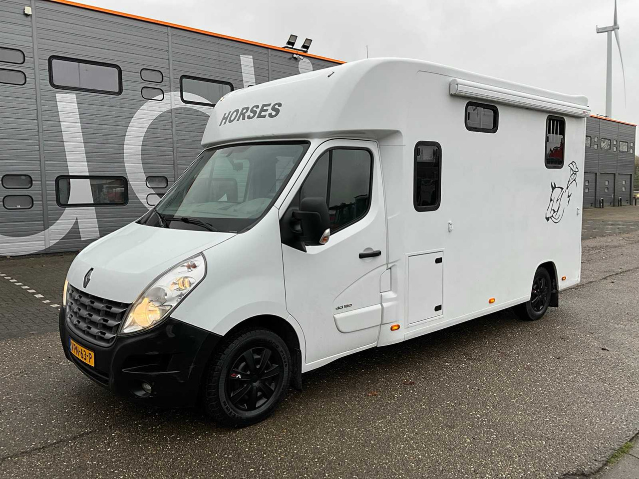 2013 RENAULT MASTER 150DCI HORSETRUCK WITH CHARDRON SUPERSTRUCTURE VPN-63-P - Varebil: bilde 1 2013 RENAULT MASTER 150DCI HORSETRUCK WITH CHARDRON SUPERSTRUCTURE VPN-63-P - Varebil: bilde 1