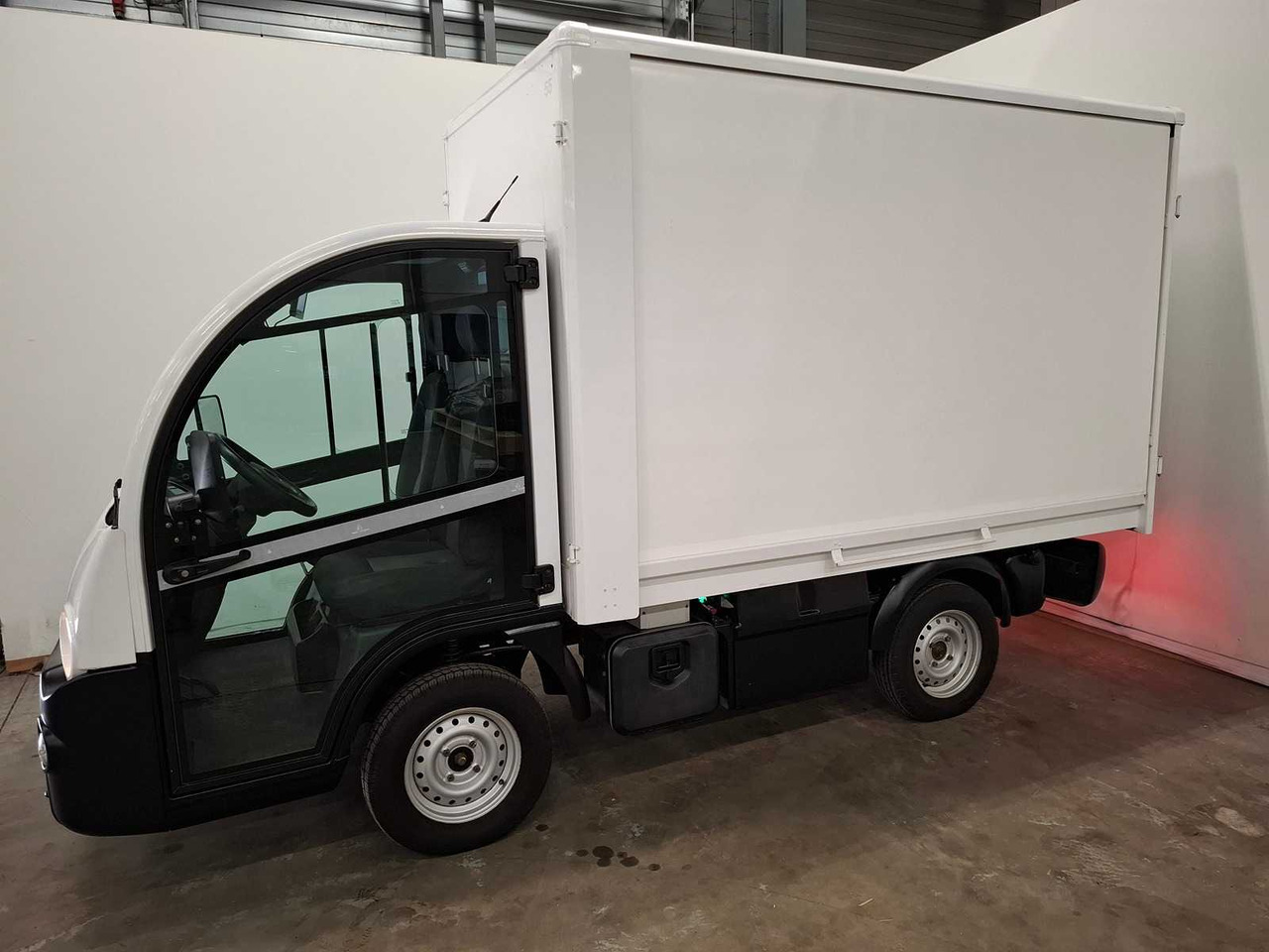 2016 AIXAM MEGA M10 COMMERCIAL VEHICLE - Varebil: bilde 3 2016 AIXAM MEGA M10 COMMERCIAL VEHICLE - Varebil: bilde 3