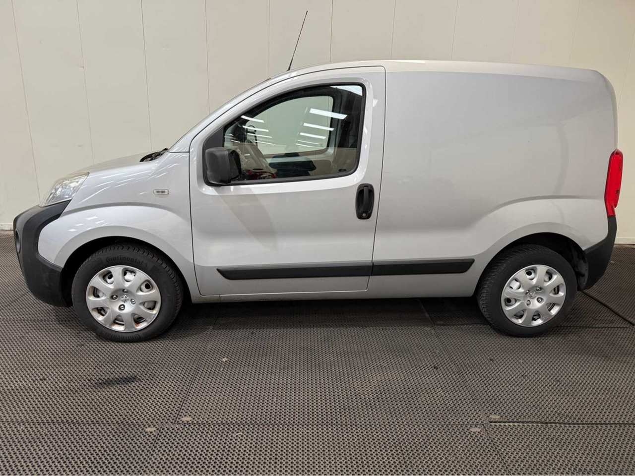 PEUGEOT - BIPPER - COMMERCIAL VEHICLE - 2013 - Varebil: bilde 2 PEUGEOT - BIPPER - COMMERCIAL VEHICLE - 2013 - Varebil: bilde 2