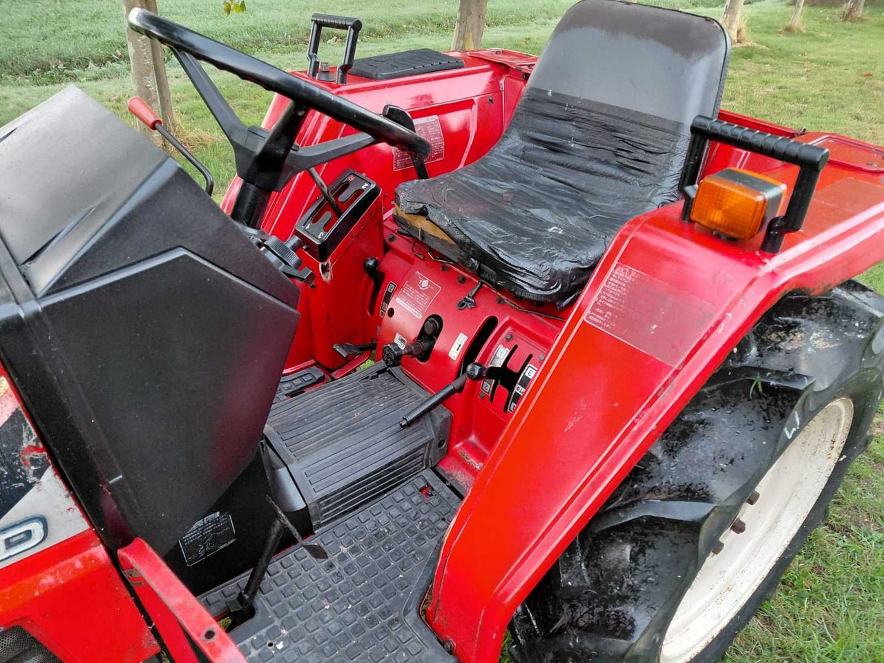 Minitraktor Yanmar F20: bilde 6