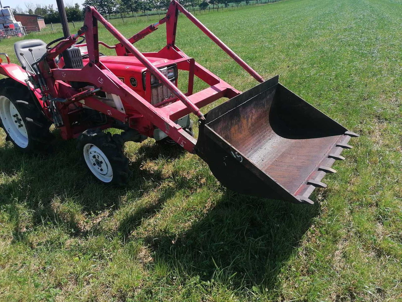 Yanmar YM1610D - Minitraktor: bilde 3 Yanmar YM1610D - Minitraktor: bilde 3