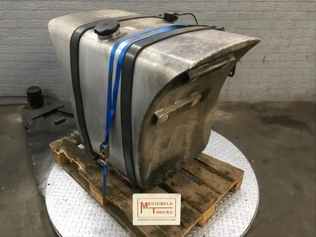 Diversen Brandstoftank Actros - Drivstofftank for Lastebil: bilde 1 Diversen Brandstoftank Actros - Drivstofftank for Lastebil: bilde 1