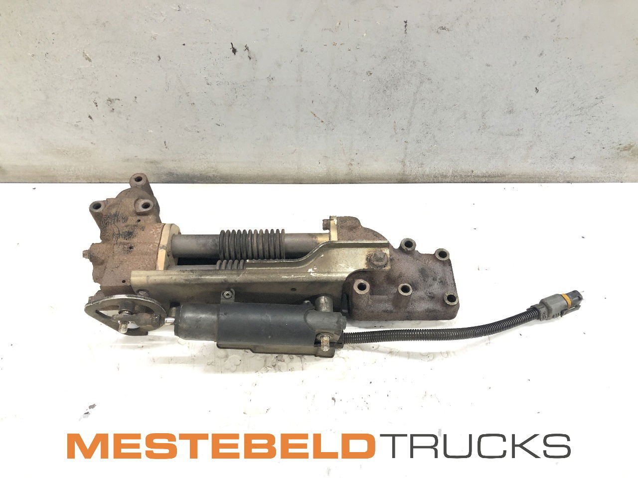 MAN Blokkeerklep uitlaatgasrecirculatie D0836 LFL53 - Motor og deler for Lastebil: bilde 1 MAN Blokkeerklep uitlaatgasrecirculatie D0836 LFL53 - Motor og deler for Lastebil: bilde 1