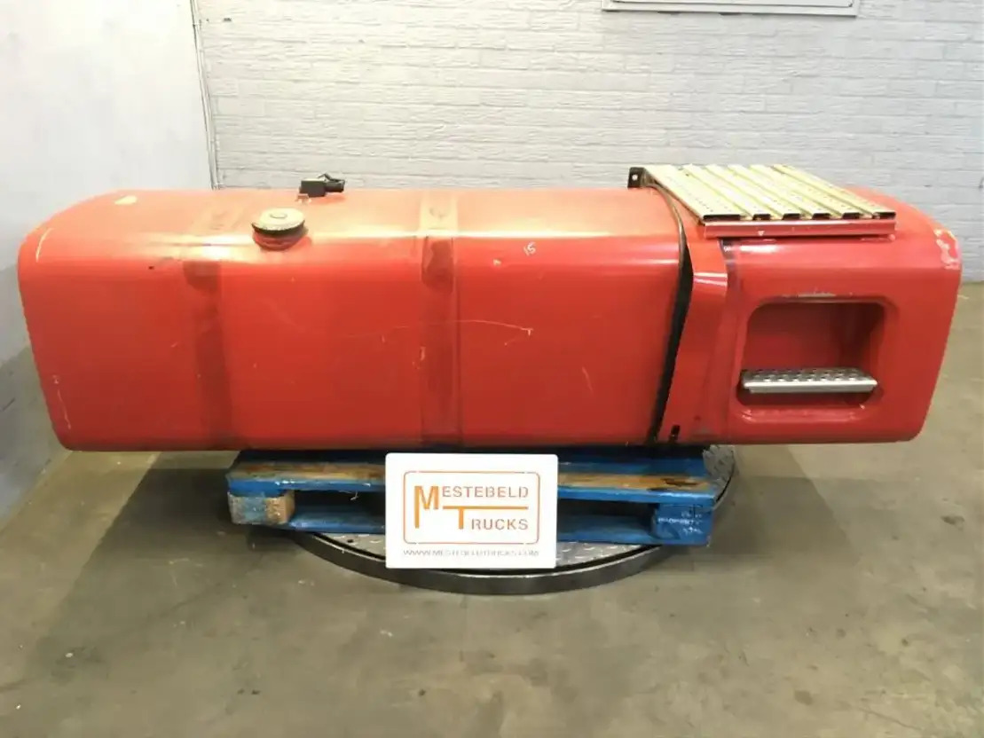 MAN Brandstoftank 710 liter - Drivstofftank for Lastebil: bilde 1 MAN Brandstoftank 710 liter - Drivstofftank for Lastebil: bilde 1