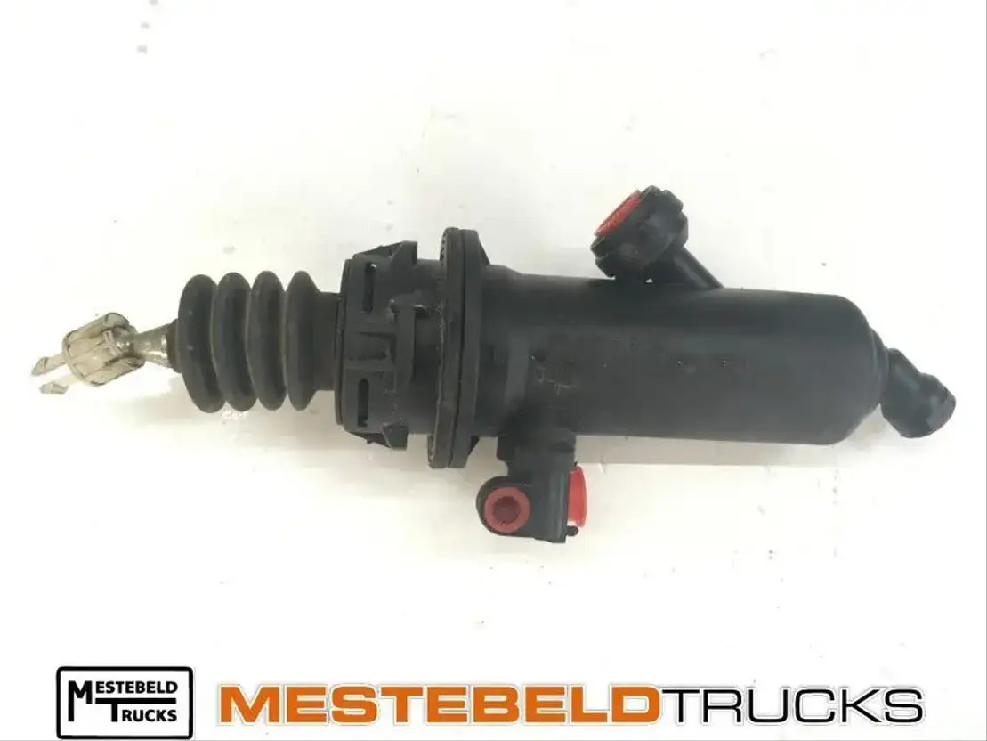 MAN Koppelingshoofdcilinder TGA - Clutch og deler for Lastebil: bilde 1 MAN Koppelingshoofdcilinder TGA - Clutch og deler for Lastebil: bilde 1