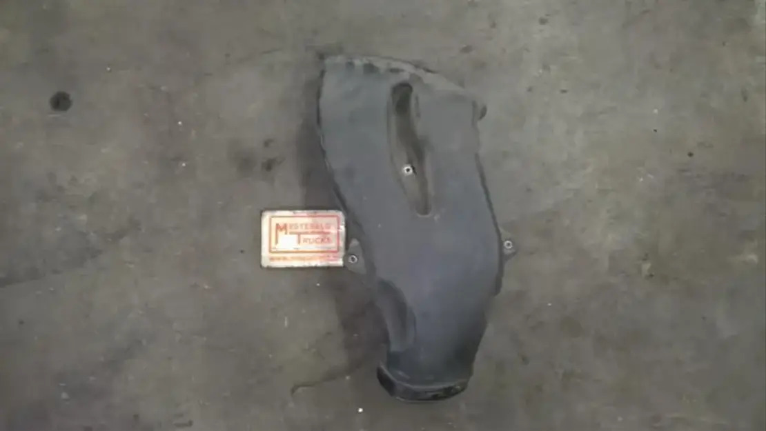 Mercedes-Benz Inlaatdeel luchtfilterhuis inlaatbuis - Innsugsrør for Lastebil: bilde 1 Mercedes-Benz Inlaatdeel luchtfilterhuis inlaatbuis - Innsugsrør for Lastebil: bilde 1