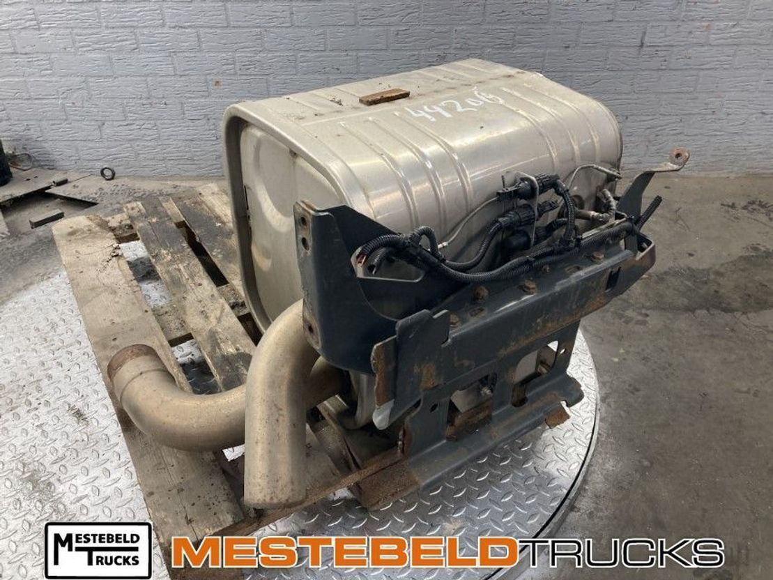 Mercedes-Benz Katalysator Atego 1824 euro 5 - Eksosanlegg for Lastebil: bilde 1 Mercedes-Benz Katalysator Atego 1824 euro 5 - Eksosanlegg for Lastebil: bilde 1
