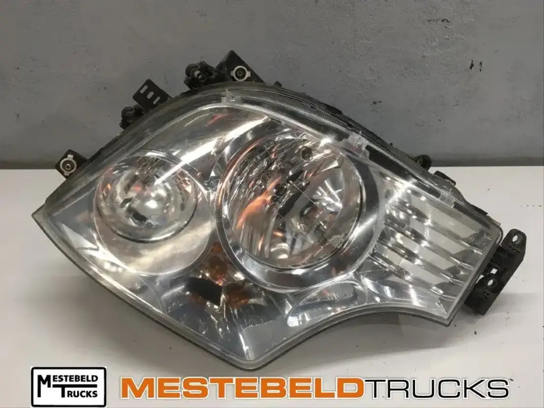 Mercedes-Benz Koplamp links - Elektrisk system for Lastebil: bilde 1 Mercedes-Benz Koplamp links - Elektrisk system for Lastebil: bilde 1