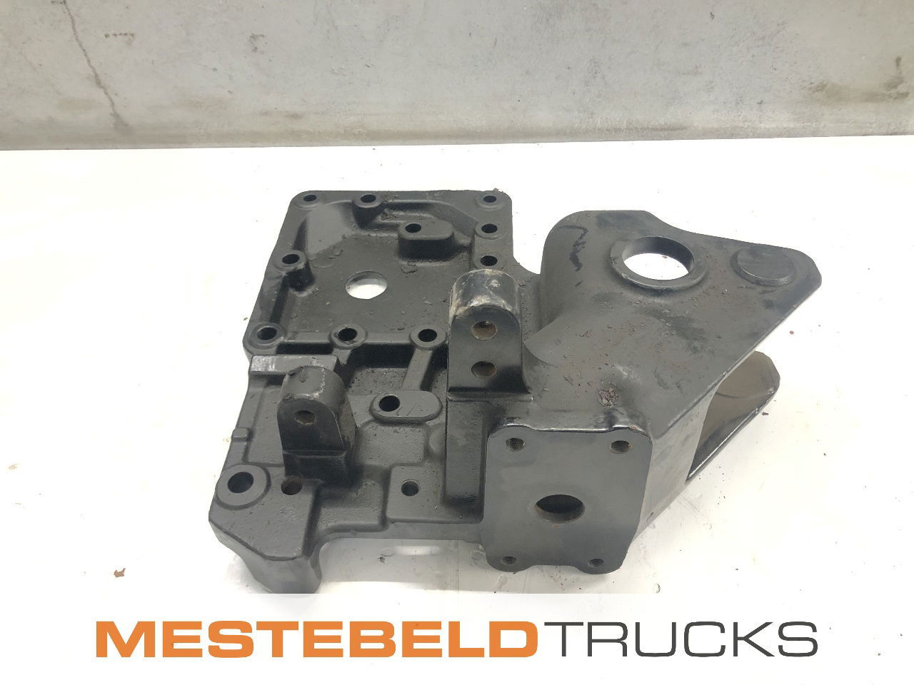 Renault Steun v. dwarsbalk Midlum - Ramme/ Chassis for Lastebil: bilde 1 Renault Steun v. dwarsbalk Midlum - Ramme/ Chassis for Lastebil: bilde 1