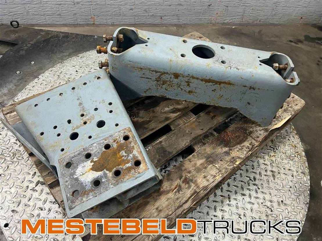 Scania Trekbalk met steunen onderbouw - Ramme/ Chassis for Lastebil: bilde 1 Scania Trekbalk met steunen onderbouw - Ramme/ Chassis for Lastebil: bilde 1