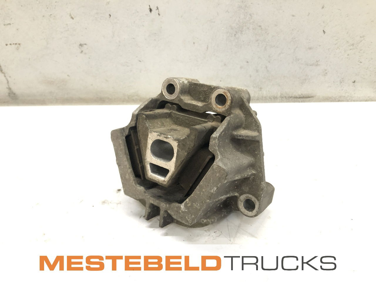 Volvo Motorsteun achter FL - Motor for Lastebil: bilde 1 Volvo Motorsteun achter FL - Motor for Lastebil: bilde 1