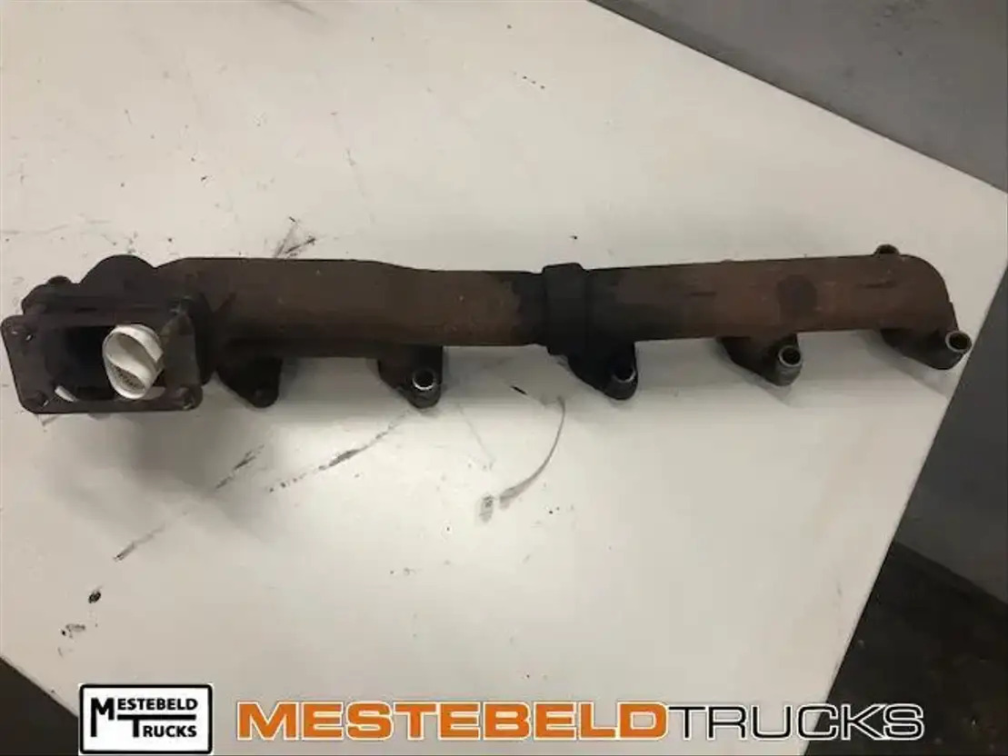 Volvo Uitlaatspruitstuk TD 63 F - Motor og deler for Lastebil: bilde 1 Volvo Uitlaatspruitstuk TD 63 F - Motor og deler for Lastebil: bilde 1