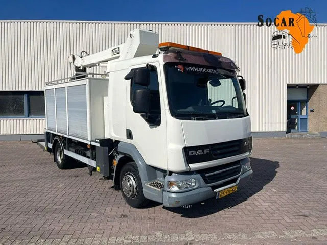DAF LF 45.160 CUSTERS Hoogwerker 14,5 mtr / Skyworker 14,5mtr - Lastebil: bilde 1 DAF LF 45.160 CUSTERS Hoogwerker 14,5 mtr / Skyworker 14,5mtr - Lastebil: bilde 1