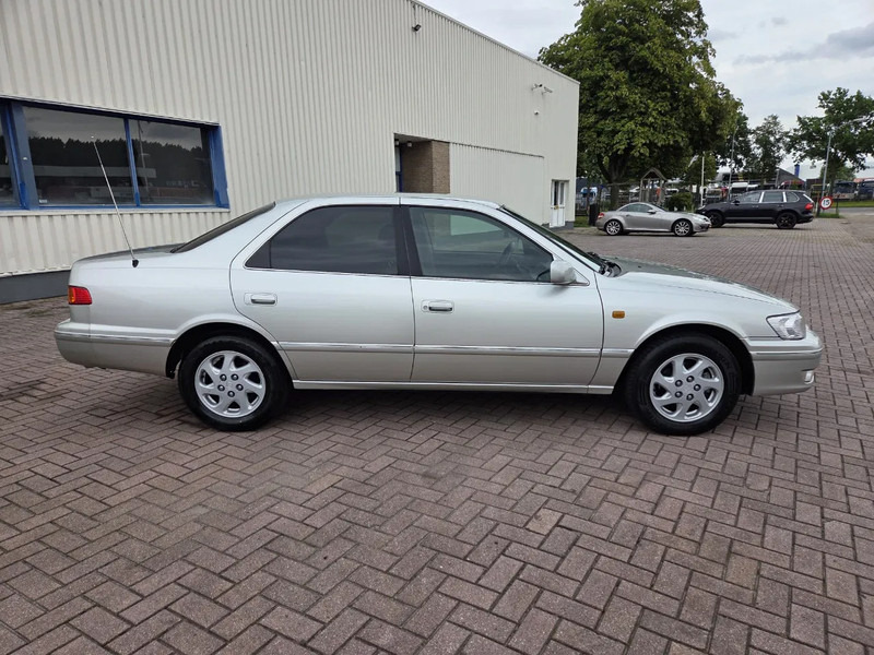 Toyota Camry 3.0 V6 24v // Automaat // leather Seats Cruise Control - Sedan: bilde 2 Toyota Camry 3.0 V6 24v // Automaat // leather Seats Cruise Control - Sedan: bilde 2