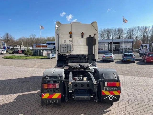 MAN 19.463 6 Cilinder Manual pomp EURO 2 - Trekkvogn: bilde 4 MAN 19.463 6 Cilinder Manual pomp EURO 2 - Trekkvogn: bilde 4