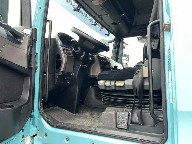Interior photo 1: Trekkvogn MAN TGX 18.480 Euro 5 Retarder 2-Tanks