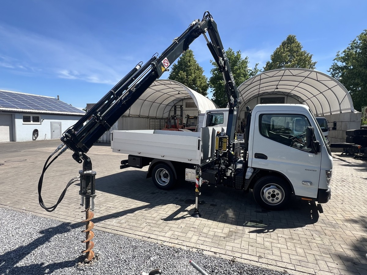 FUSO 3S15 Alu Pritsche 2.80m Ladekran Bohrgerät - Varebil med plan: bilde 1 FUSO 3S15 Alu Pritsche 2.80m Ladekran Bohrgerät - Varebil med plan: bilde 1