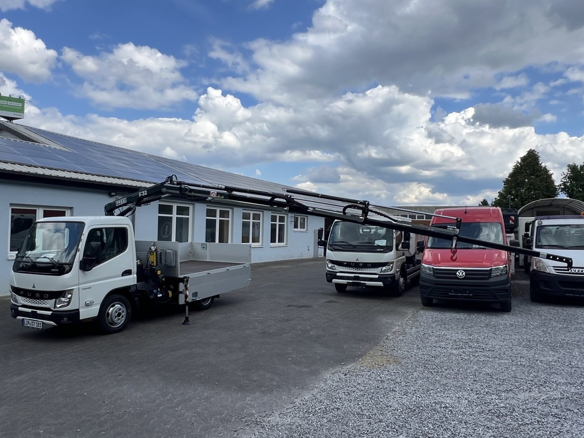 FUSO 3S15 Alu Pritsche 2.80m Ladekran Bohrgerät - Varebil med plan: bilde 5 FUSO 3S15 Alu Pritsche 2.80m Ladekran Bohrgerät - Varebil med plan: bilde 5