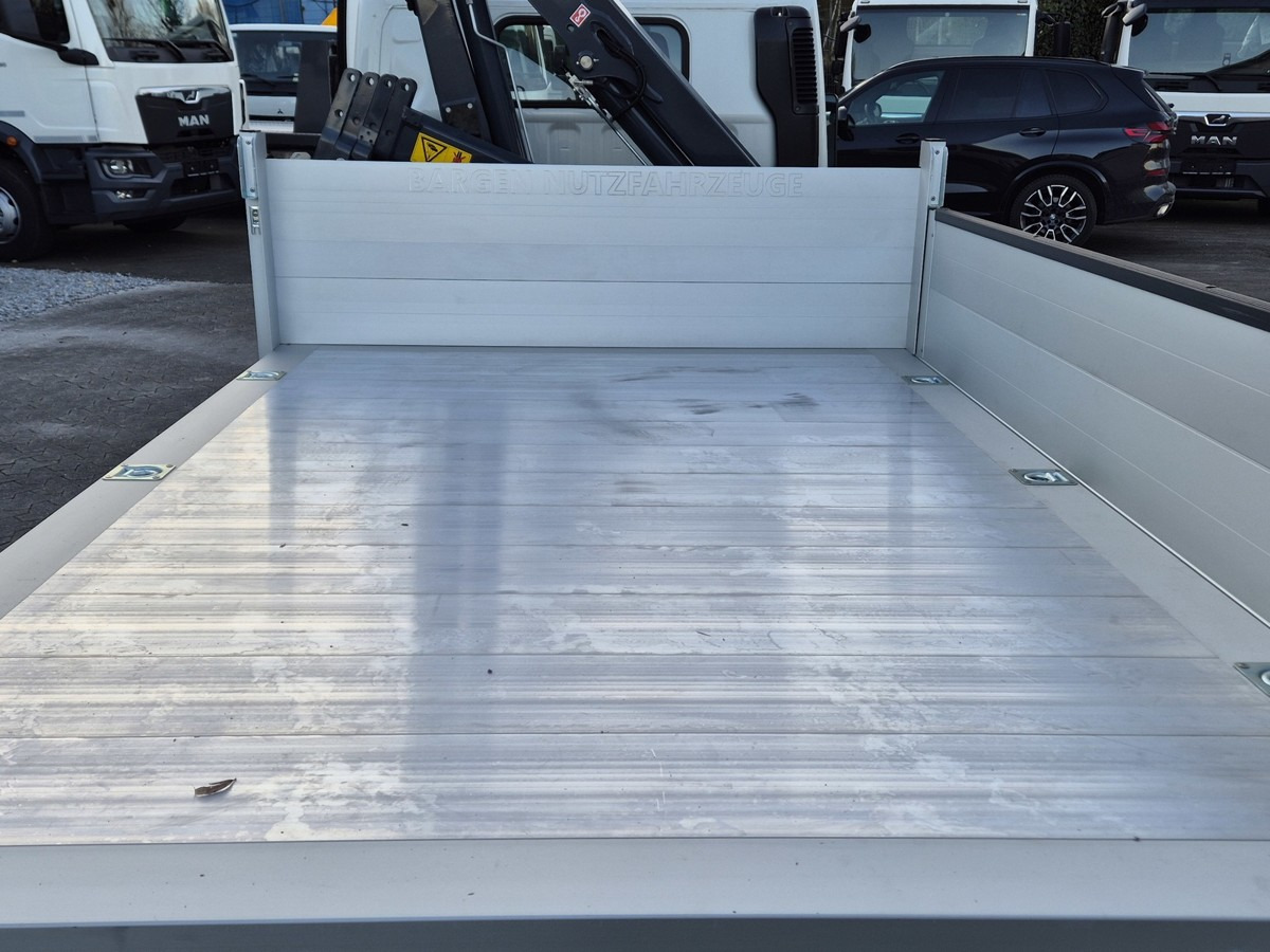 FUSO 3S15 Alukipper mit Ladekran 3 x hydr. - Varebil med tipp: bilde 5 FUSO 3S15 Alukipper mit Ladekran 3 x hydr. - Varebil med tipp: bilde 5