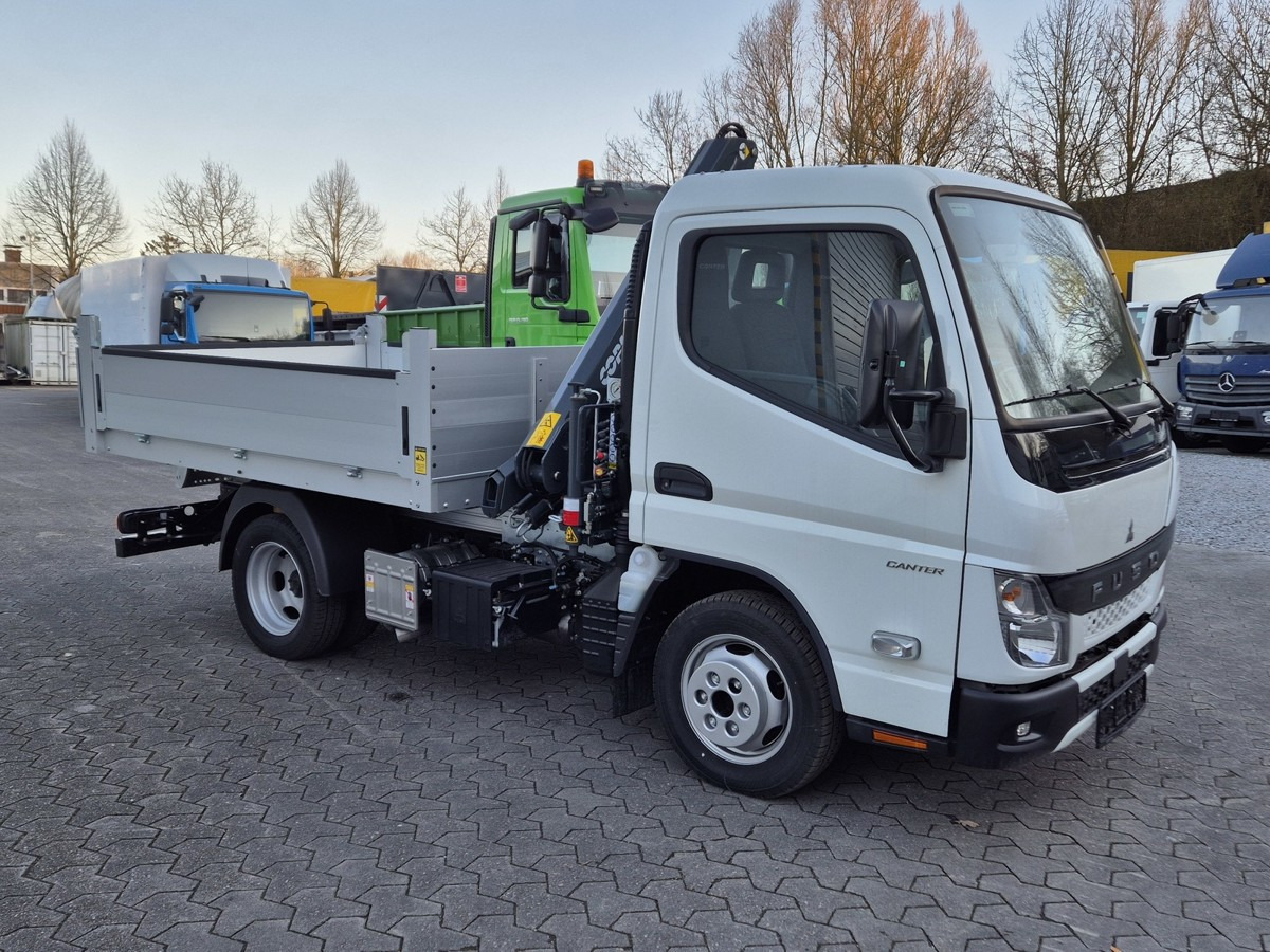 FUSO 3S15 Alukipper mit Ladekran 3 x hydr. - Varebil med tipp: bilde 2 FUSO 3S15 Alukipper mit Ladekran 3 x hydr. - Varebil med tipp: bilde 2