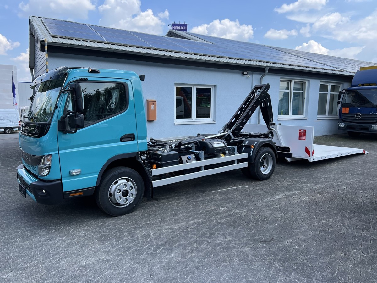 FUSO Canter FUSO 9C18 Duonic City Abrollkipper Color - Krokbil, Kranbil: bilde 1 FUSO Canter FUSO 9C18 Duonic City Abrollkipper Color - Krokbil, Kranbil: bilde 1