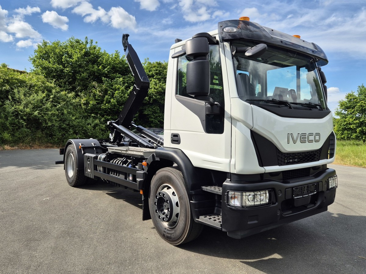 IVECO Euro Cargo 180E32 4x2 Abrollkipper Teleskoparm - Krokbil: bilde 2 IVECO Euro Cargo 180E32 4x2 Abrollkipper Teleskoparm - Krokbil: bilde 2
