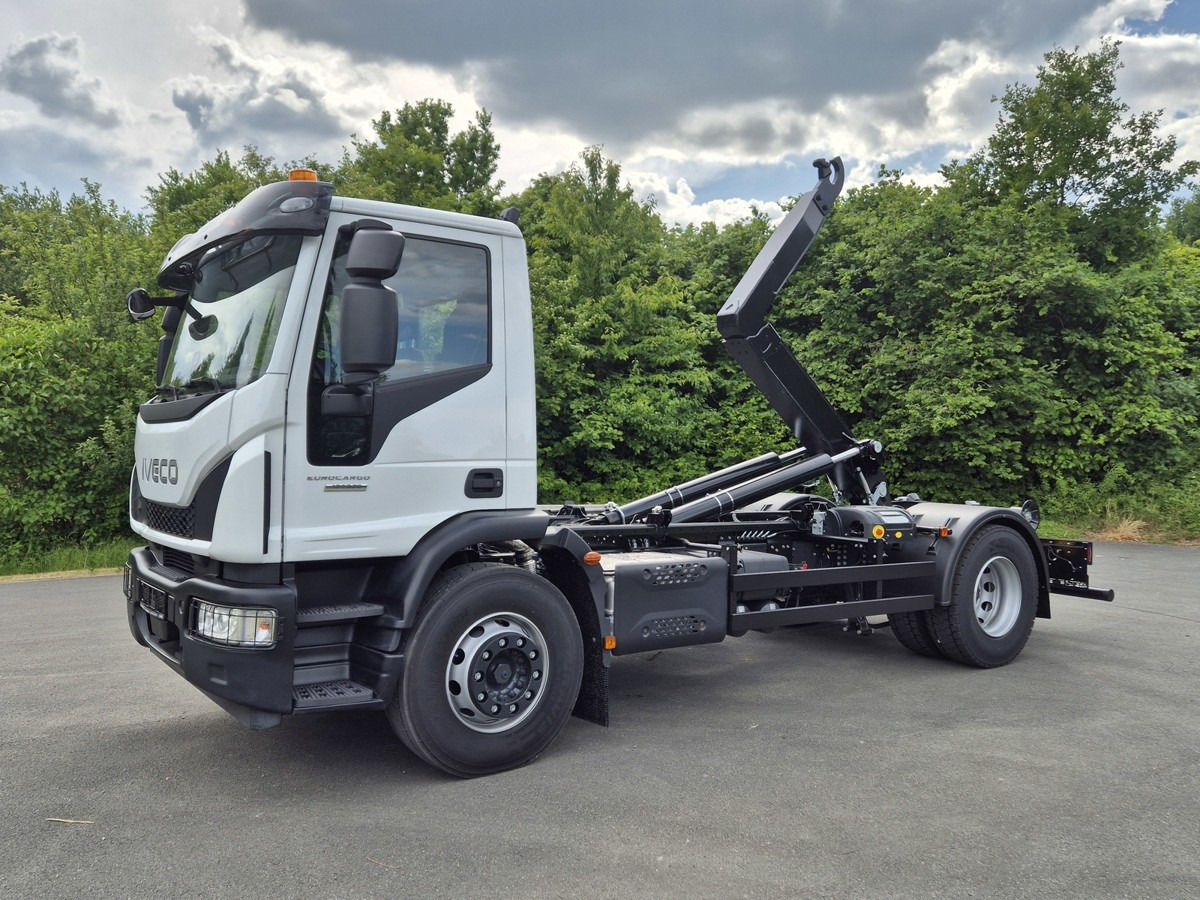 IVECO Euro Cargo 180E32 4x2 Abrollkipper Teleskoparm - Krokbil: bilde 1 IVECO Euro Cargo 180E32 4x2 Abrollkipper Teleskoparm - Krokbil: bilde 1