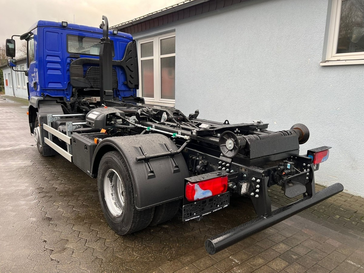 MAN TGM 15.290 BL Aut. Abrollkipper AHK - Krokbil: bilde 3 MAN TGM 15.290 BL Aut. Abrollkipper AHK - Krokbil: bilde 3