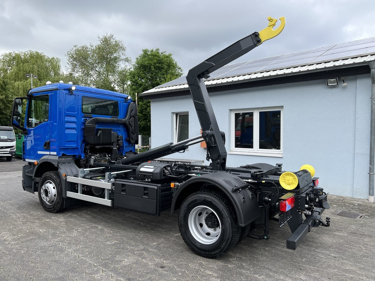 MAN TGM 18.320 BL 4x2 Abrollkipper 14t Automatik - Krokbil: bilde 1 MAN TGM 18.320 BL 4x2 Abrollkipper 14t Automatik - Krokbil: bilde 1