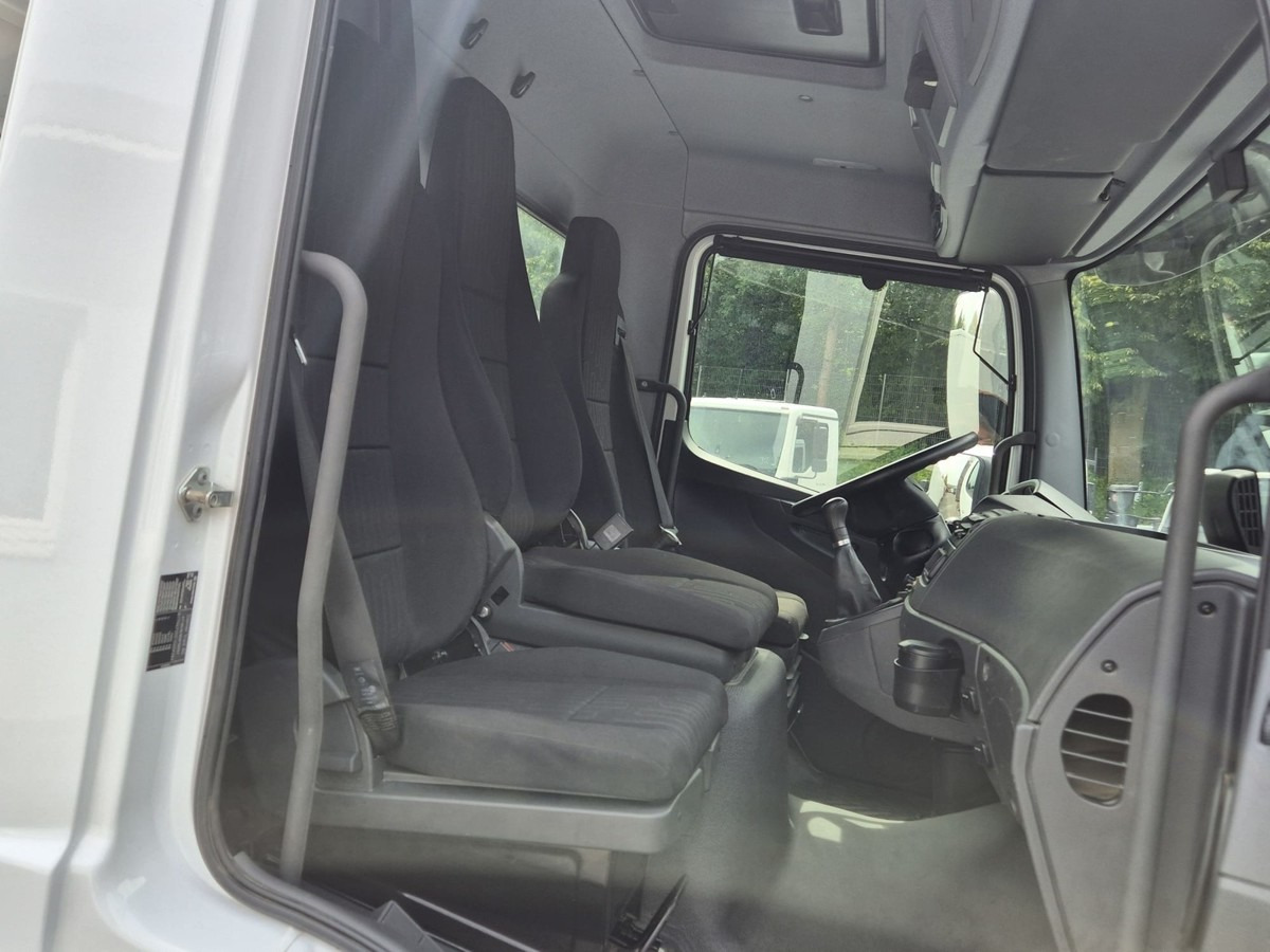 Varebil med tipp MERCEDES-BENZ Atego 823 3-Seiten Kipper Meiller 2 x AHK: bilde 9