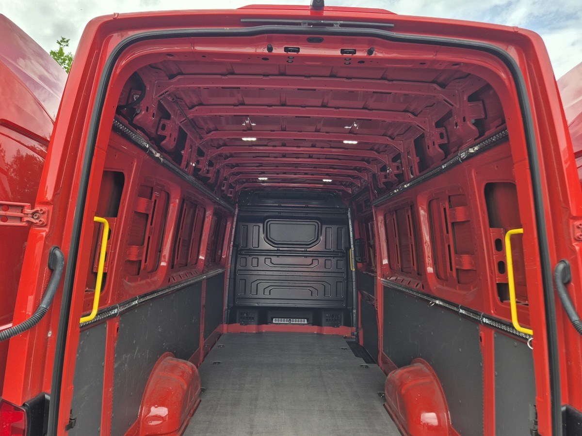 Kassebil VW Crafter 35 Maxi L5H3 Extralang  Kamera: bilde 6