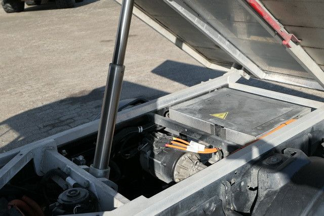 Goupil G5 Elektrofahrzeug, Hausmeister, C0²-Neutral,TOP - Varebil med tipp, Elektrisk varebil: bilde 2 Goupil G5 Elektrofahrzeug, Hausmeister, C0²-Neutral,TOP - Varebil med tipp, Elektrisk varebil: bilde 2
