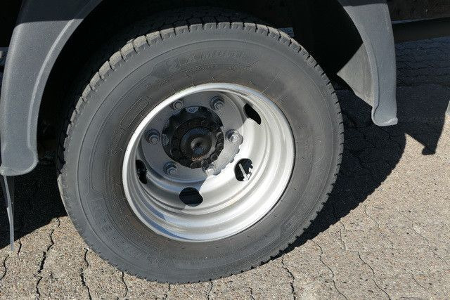 Varebil med skap Iveco 80E18 4x2, LBW, AHK, Klima, 6.100mm lang,3. Sitz Iveco 80E18 4x2, LBW, AHK, Klima, 6.100mm lang,3. Sitz: bilde 12