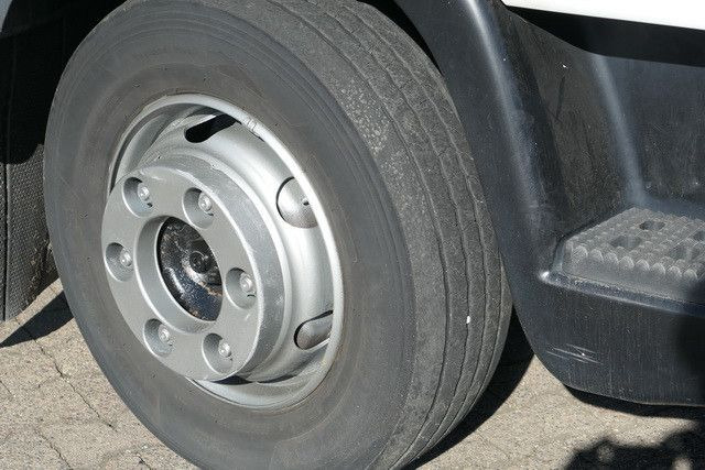 Varebil med skap Iveco 80E18 4x2, LBW, AHK, Klima, 6.100mm lang,3. Sitz Iveco 80E18 4x2, LBW, AHK, Klima, 6.100mm lang,3. Sitz: bilde 11