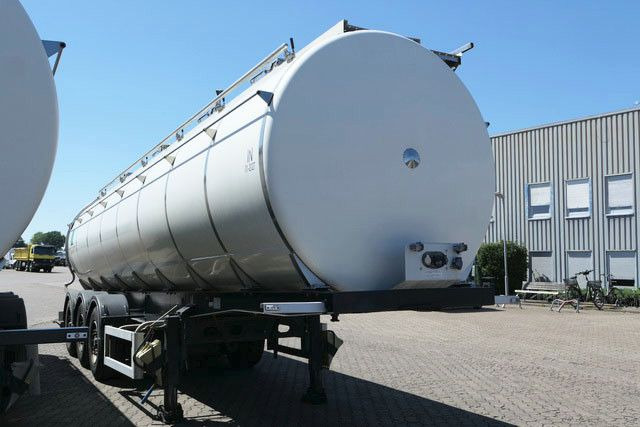 Menci SA 105/Lebensmittel Tank 32 cbm./Liftachse - Tanksemi: bilde 3 Menci SA 105/Lebensmittel Tank 32 cbm./Liftachse - Tanksemi: bilde 3