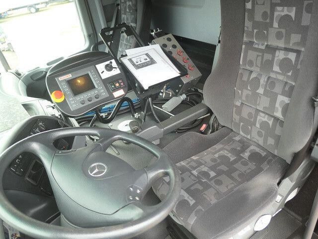 Leie Mercedes-Benz 2032 A Actros 4x4, Bucher STKF 9500, Airport, AC Mercedes-Benz 2032 A Actros 4x4, Bucher STKF 9500, Airport, AC: bilde 12