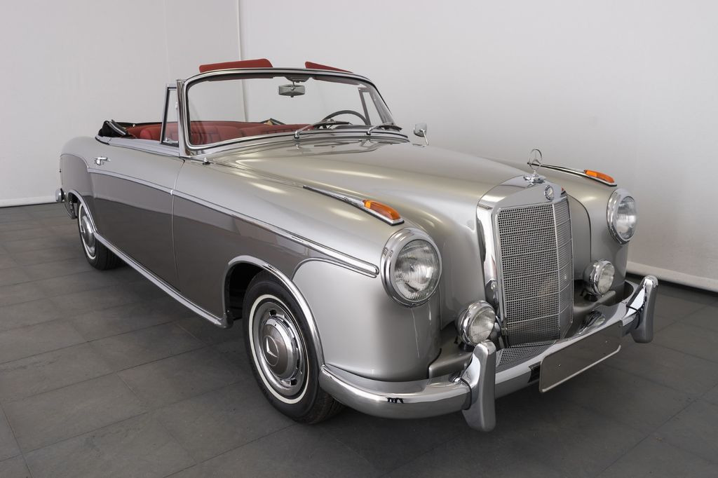Mercedes-Benz 220 SE/Cabrio/Matching Number/ClassicData 1/Pont - Personenbil: bilde 1 Mercedes-Benz 220 SE/Cabrio/Matching Number/ClassicData 1/Pont - Personenbil: bilde 1