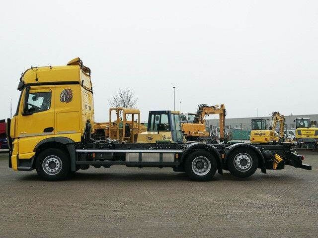 Mercedes-Benz 2546 L 6x2, MP4, 2x Schlafliege, Bullfänger, AC - Chassis lastebil: bilde 2 Mercedes-Benz 2546 L 6x2, MP4, 2x Schlafliege, Bullfänger, AC - Chassis lastebil: bilde 2