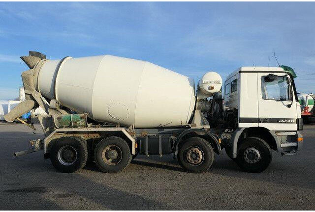 Mercedes-Benz 3240 B Actros 8x4, Liebherr HTM904, 9m³ - Betongbil: bilde 2 Mercedes-Benz 3240 B Actros 8x4, Liebherr HTM904, 9m³ - Betongbil: bilde 2