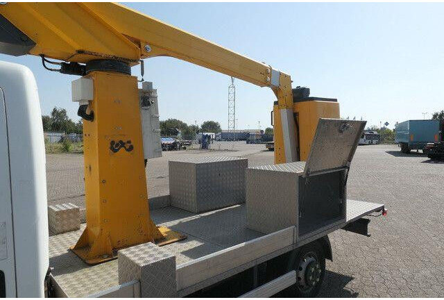 Nissan 32.12 4x2, 11m Arbeitshöhe, Klima,3. Sitz - Billift: bilde 5 Nissan 32.12 4x2, 11m Arbeitshöhe, Klima,3. Sitz - Billift: bilde 5