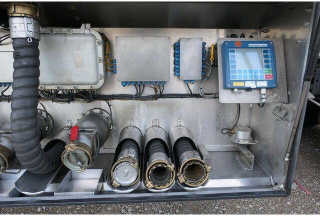 Schrader Z-STA24-42.7/4, Peilstab, 43m³, 4 Kammern - Tanksemi: bilde 4 Schrader Z-STA24-42.7/4, Peilstab, 43m³, 4 Kammern - Tanksemi: bilde 4