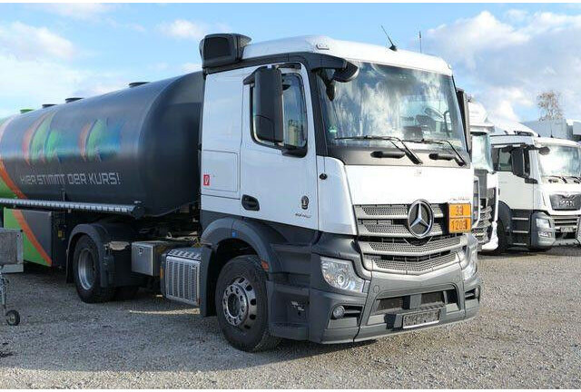 Mercedes-Benz 1846 Actros 4x2, Hydr., ADR, Leicht, Klima, Navi - Trekkvogn: bilde 4 Mercedes-Benz 1846 Actros 4x2, Hydr., ADR, Leicht, Klima, Navi - Trekkvogn: bilde 4
