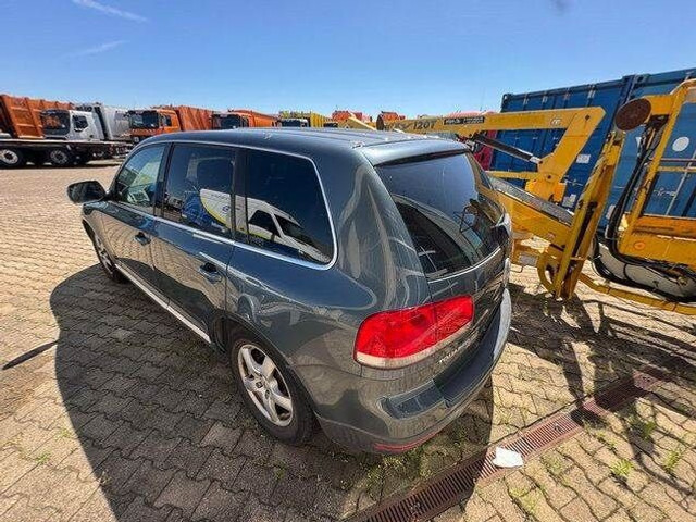Volkswagen Touareg 3.2 V6/ GETRIEBESCHADEN /Motor läuft! - Varebil med plan: bilde 4 Volkswagen Touareg 3.2 V6/ GETRIEBESCHADEN /Motor läuft! - Varebil med plan: bilde 4