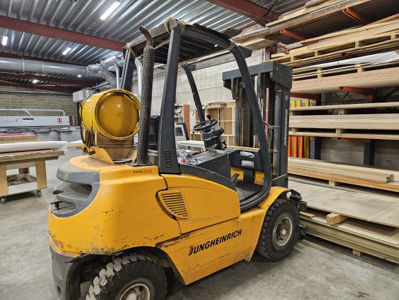 Chariot élévateur frontal au gaz Jungheirich TFG 25BK - Gasstruck: bilde 3 Chariot élévateur frontal au gaz Jungheirich TFG 25BK - Gasstruck: bilde 3